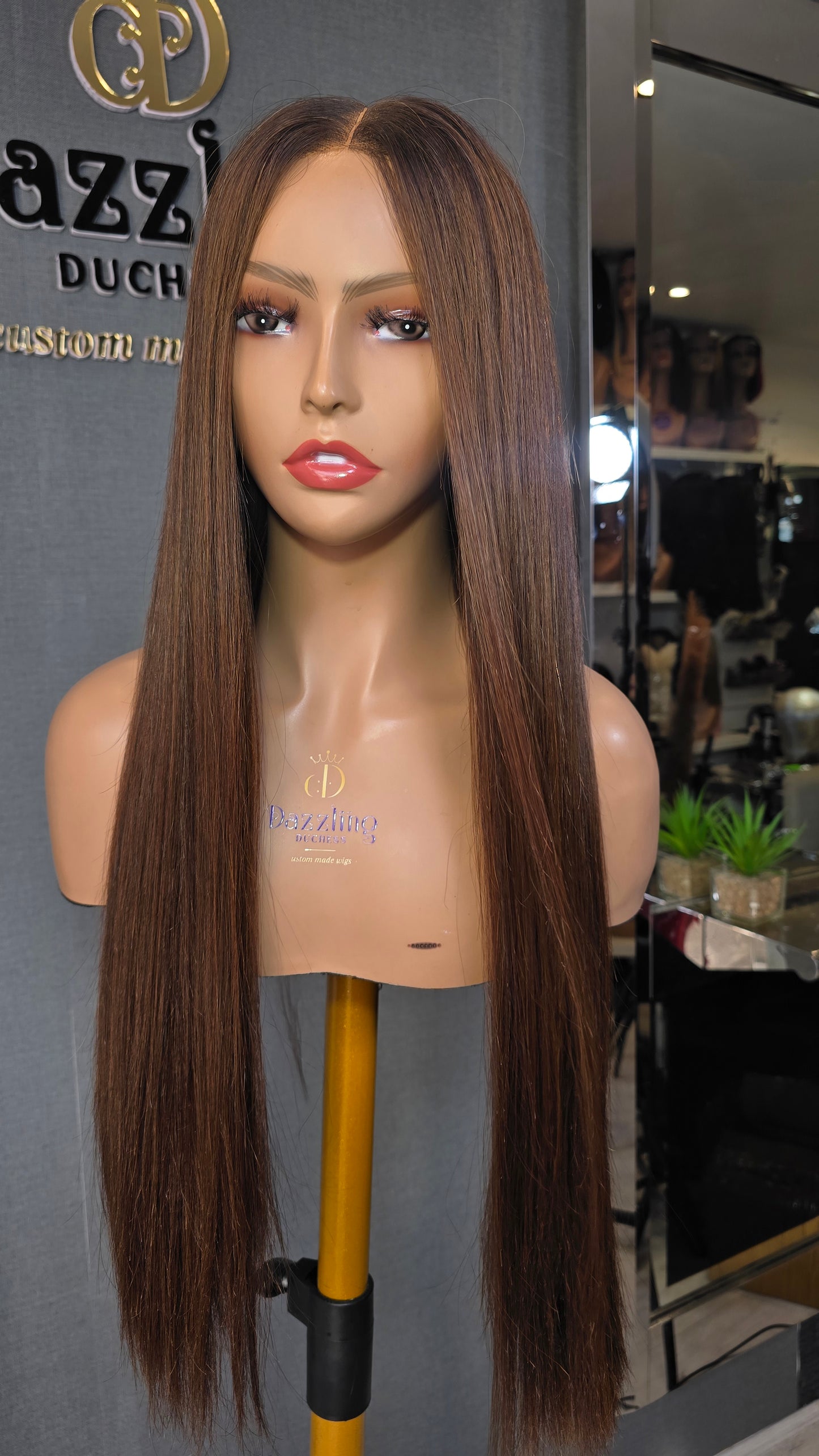 Winnie 24" (Bone straight) Col: Chestnut brown