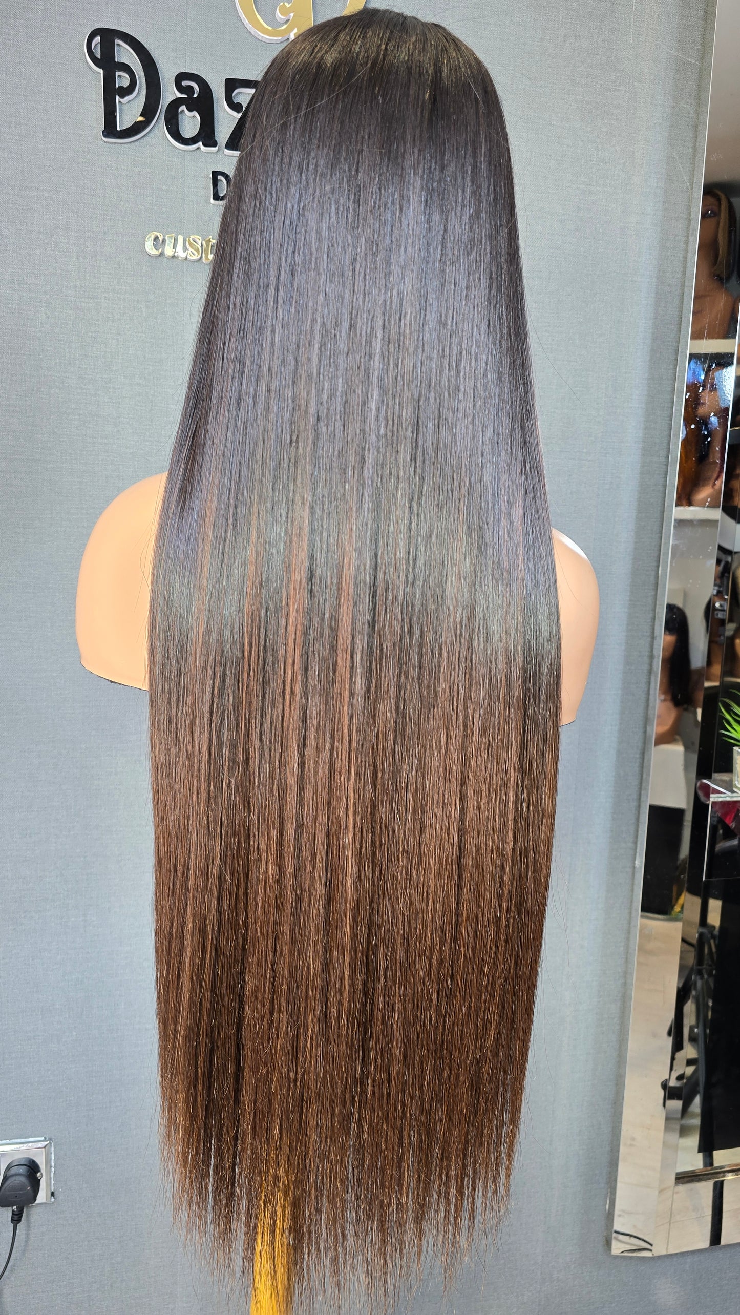Lilly 26" (Single Donor Raw Hair) Col: Brown Tip