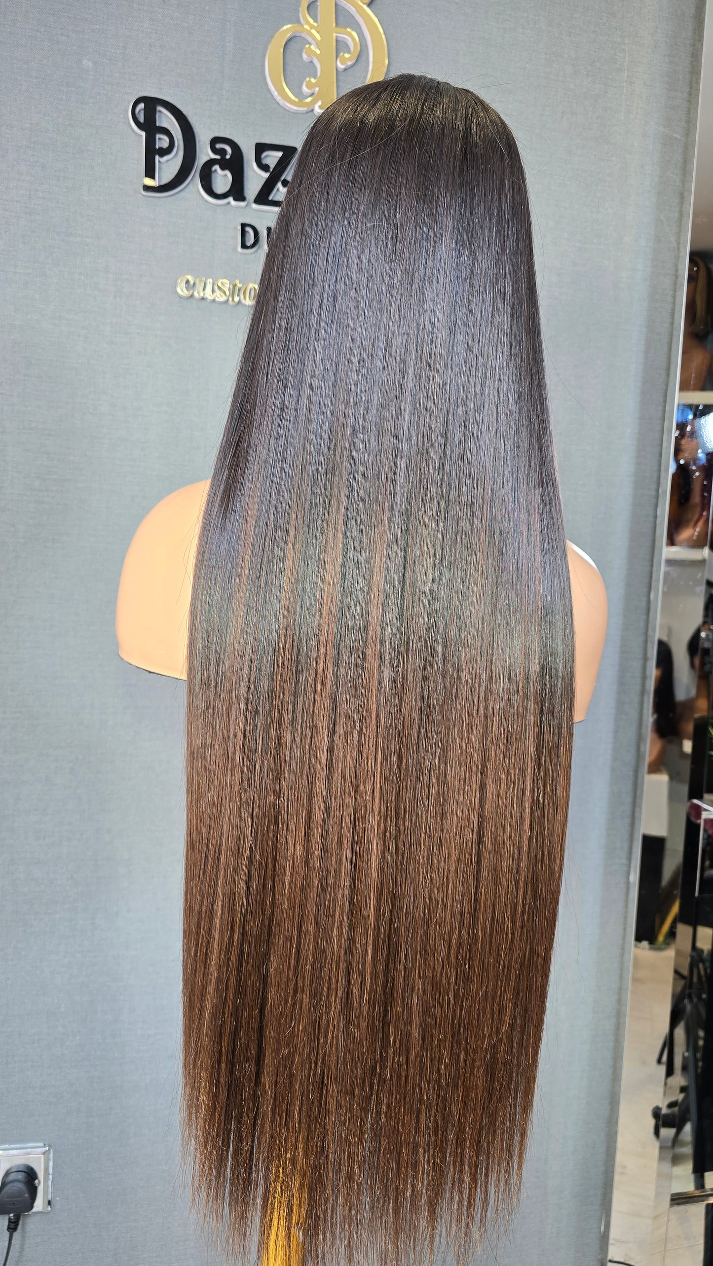 Lilly 26" (Single Donor Raw Hair) Col: Brown Tip