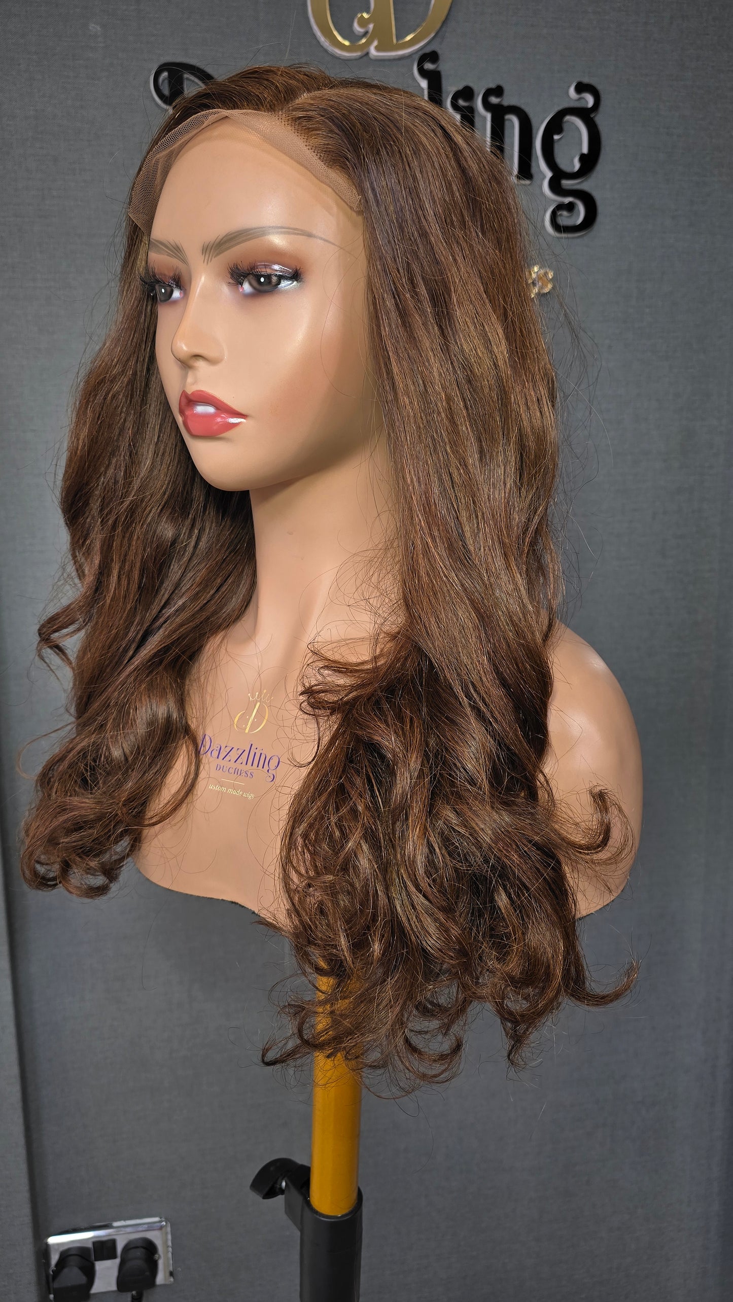 Lina 16" Raw Vietnamese hair Col: Chestnut brown