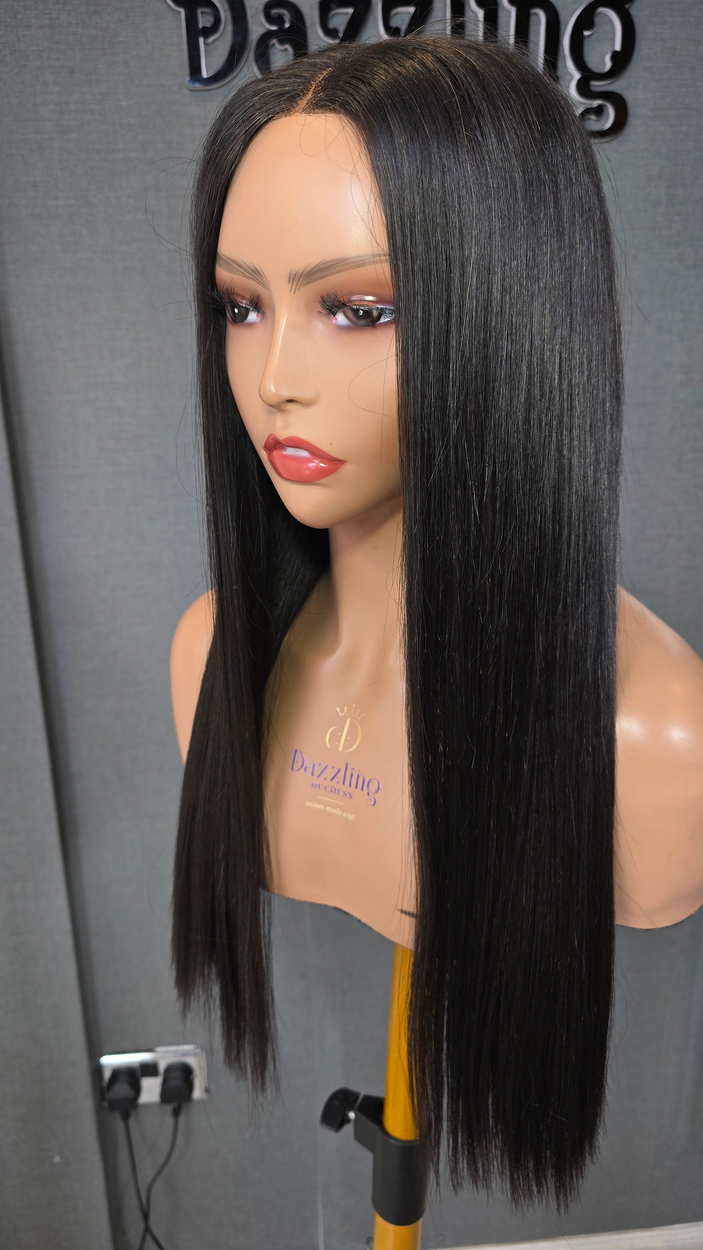 WINNIE 20" Vietnamese raw Human Hair Col: Natural black