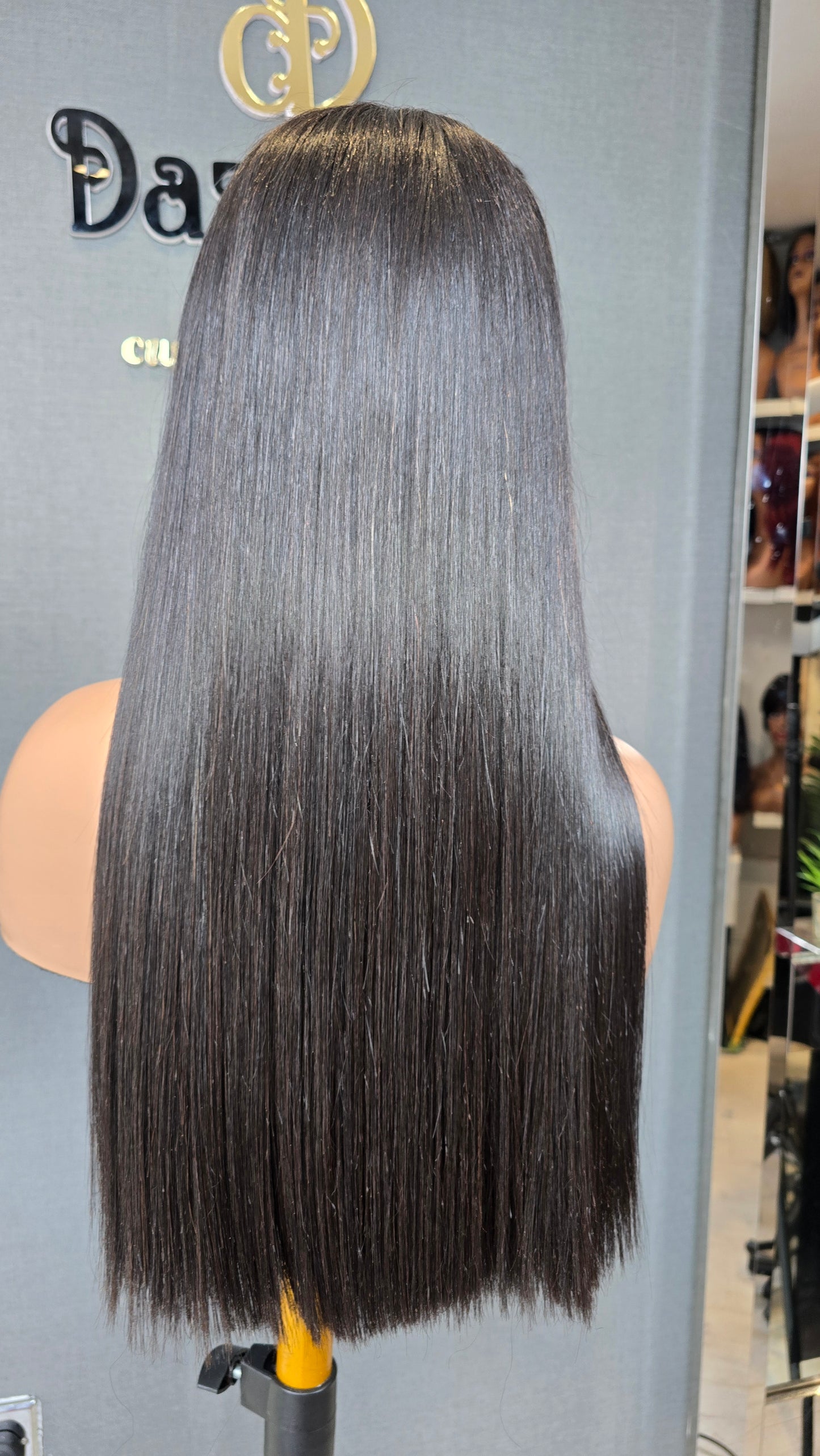 WINNIE 20" Vietnamese raw Human Hair Col: Natural black