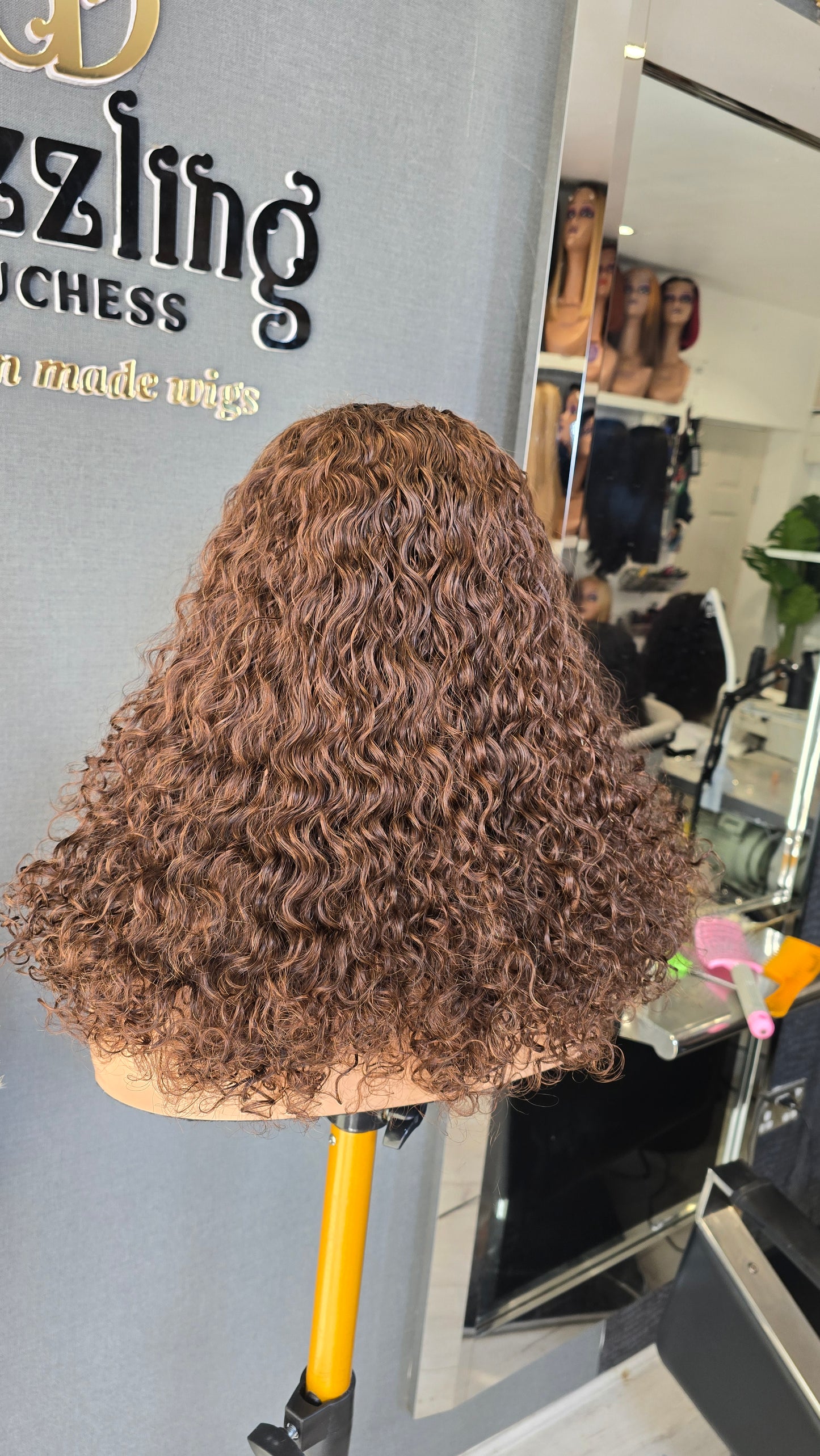 Leticia 14" Raw Virgin human hair Col: Chestnut brown