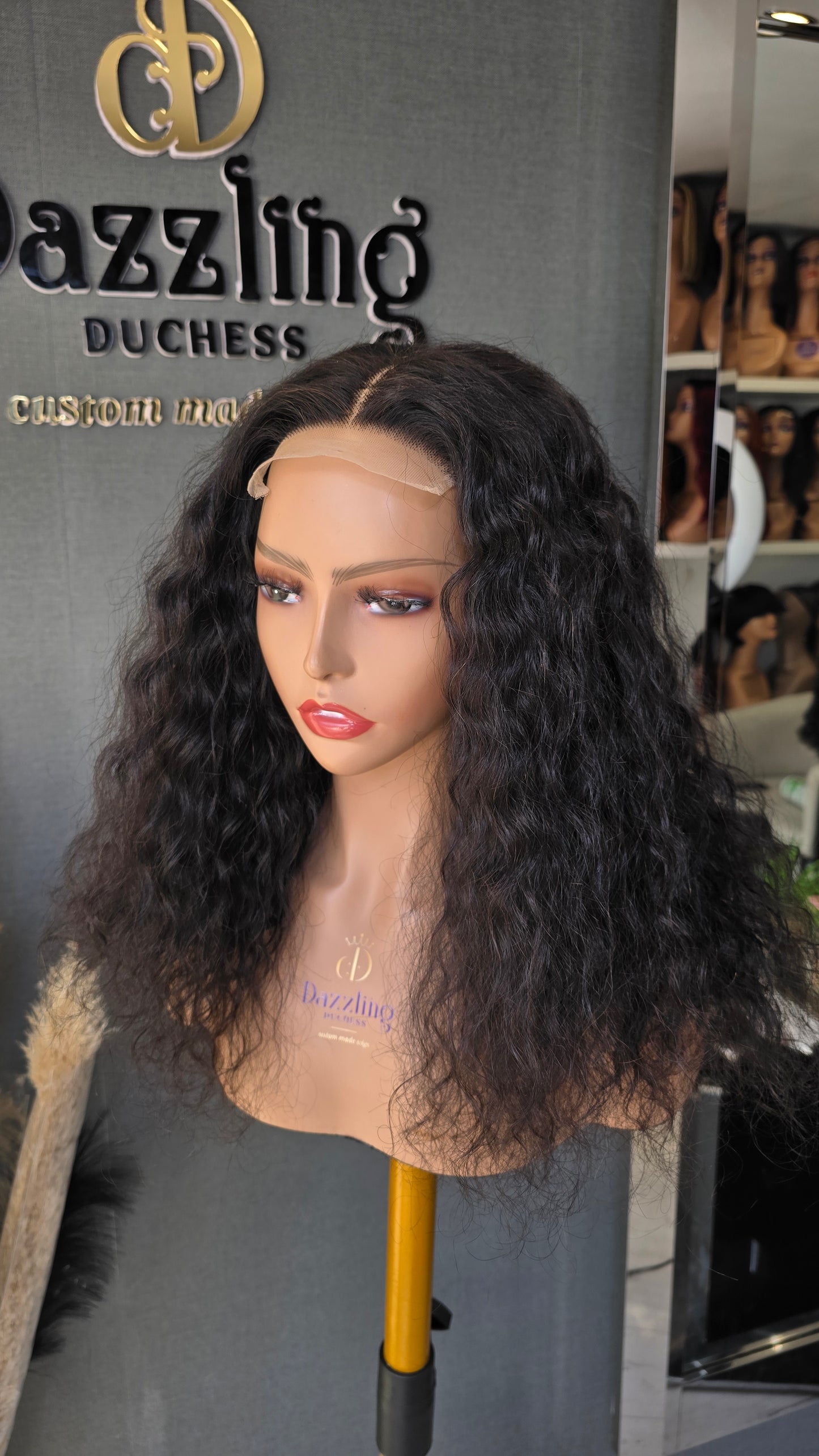 Sofia 16" Raw virgin human hair Col: Natural black