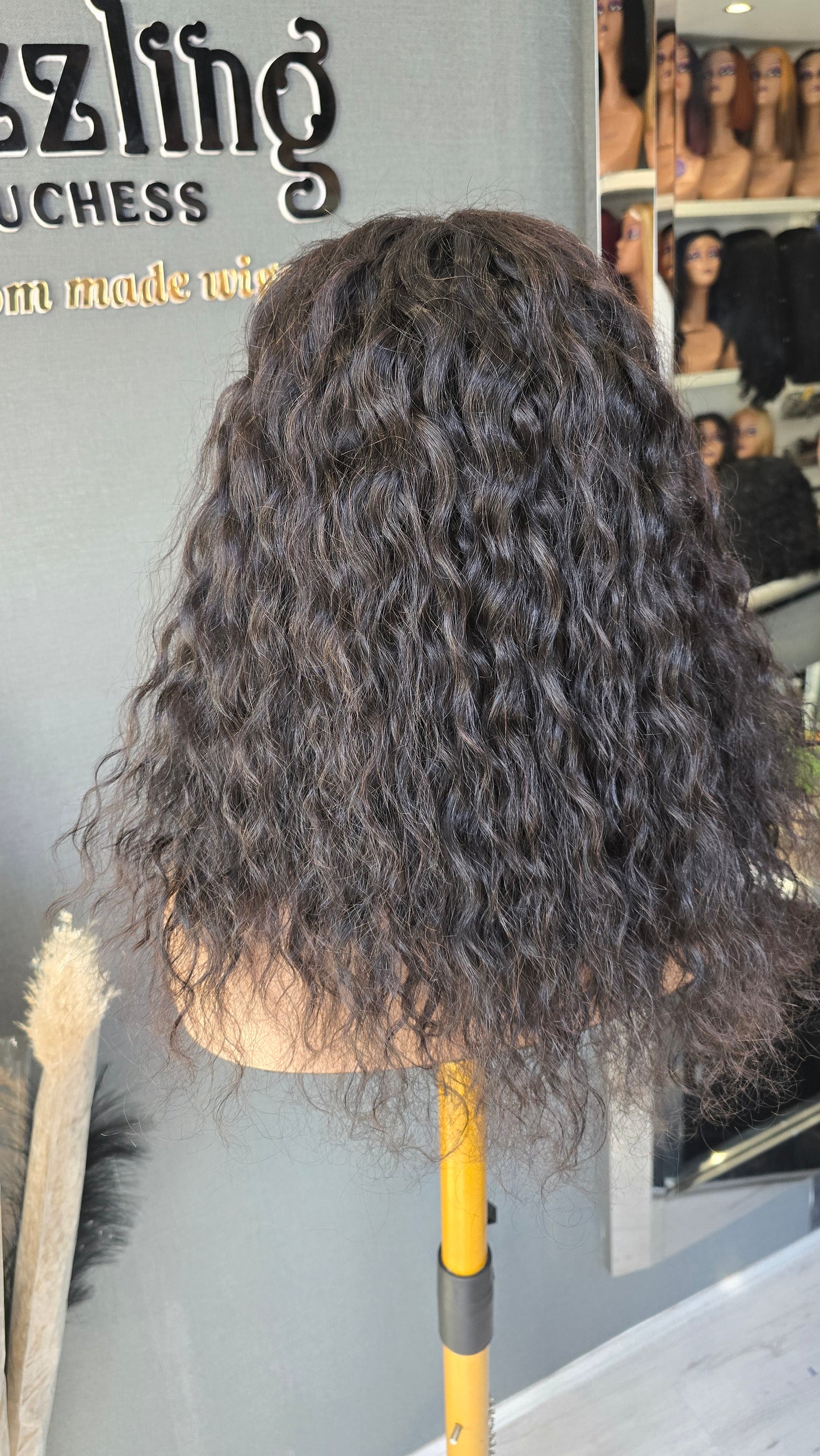 Sofia 16" Raw virgin human hair Col: Natural black
