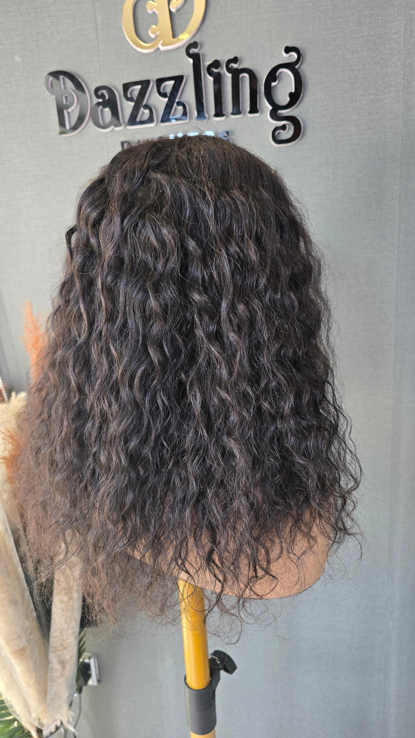 Sofia 16" Raw virgin human hair Col: Natural black