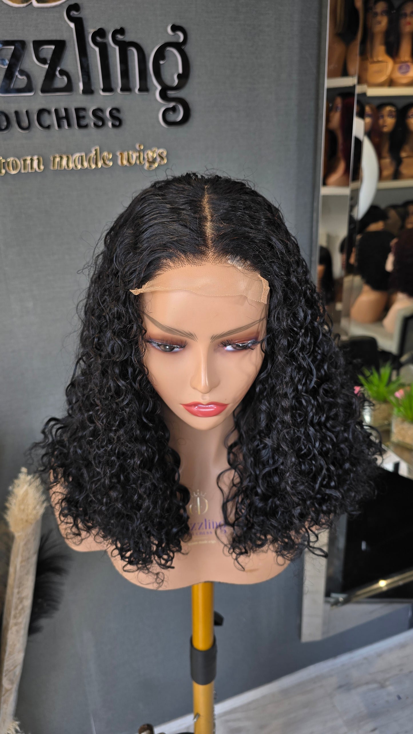 Leticia 14" Raw Virgin human hair Col: Natural black