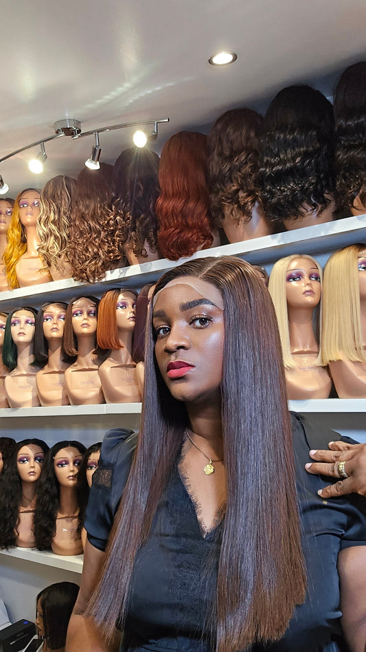 Winnie 20" Vietnamese raw Human hair. Col: Chestnut brown