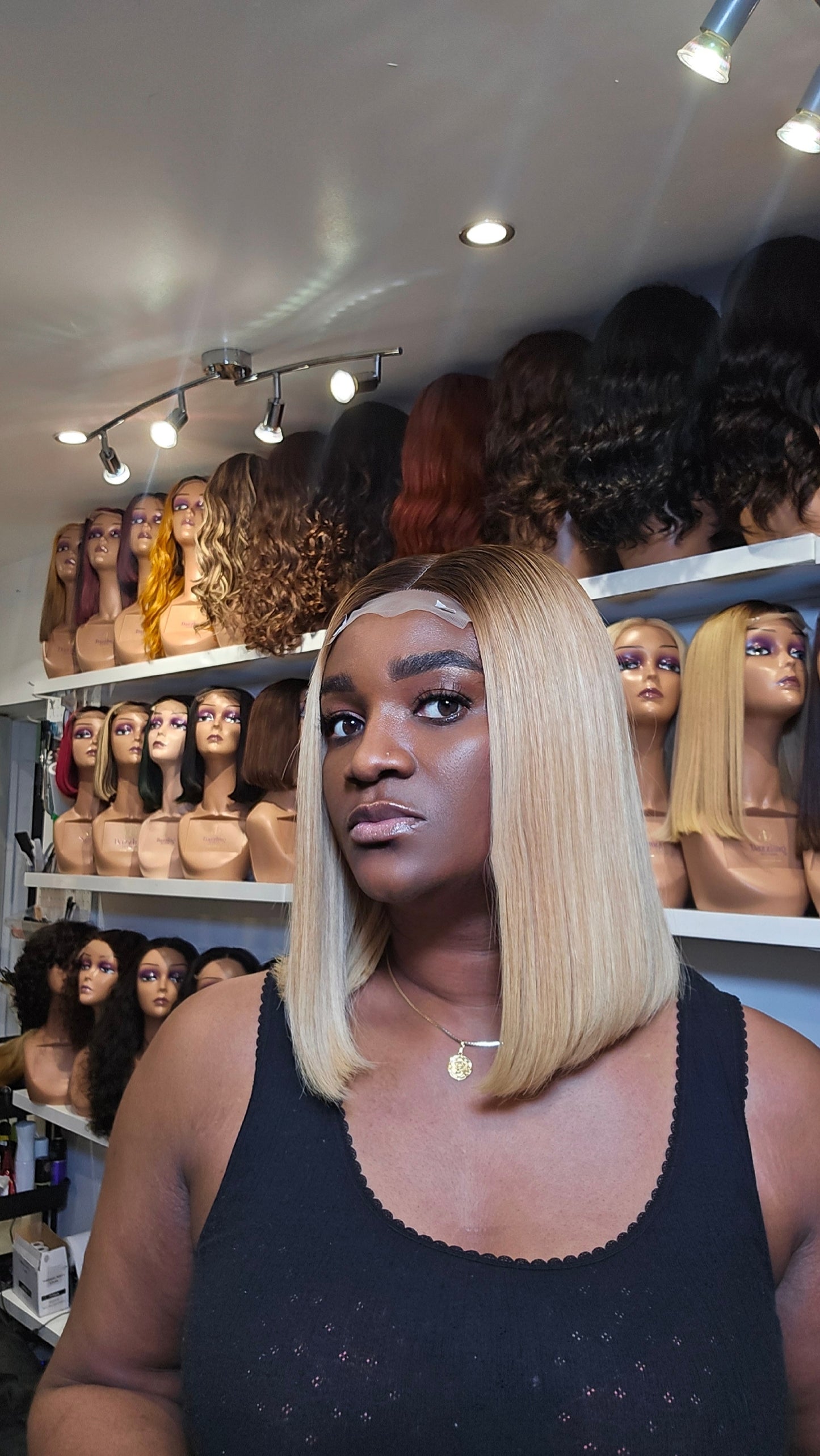 Kaycee 12" Vietnamese Raw Human hair Col: 1b/613 (blonde)