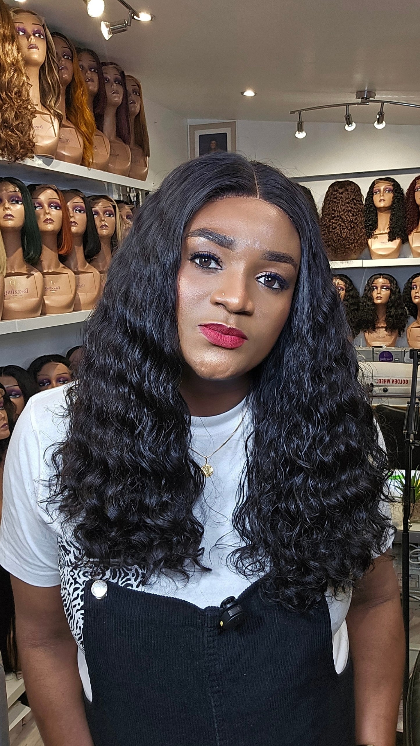 Araceli 16" Raw Vietnamese natural curly