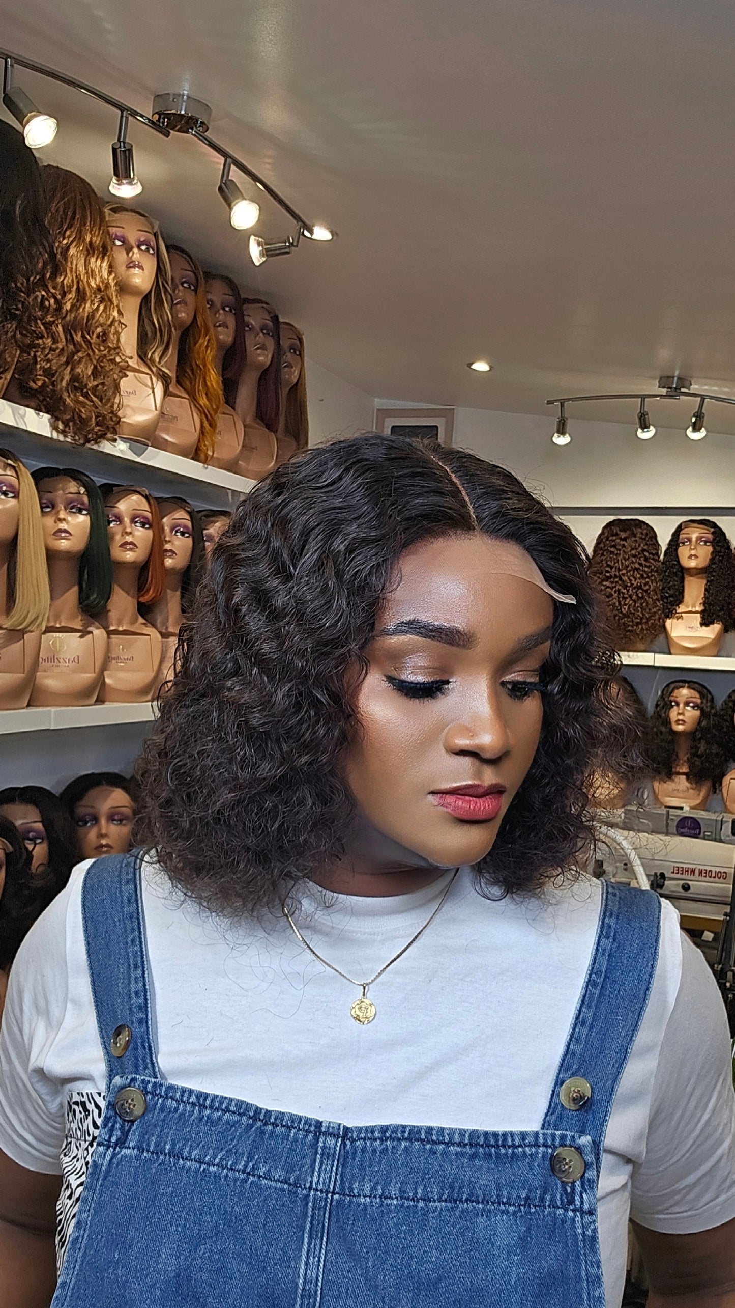 Leticia 10" Raw virgin hair Col: Natural black