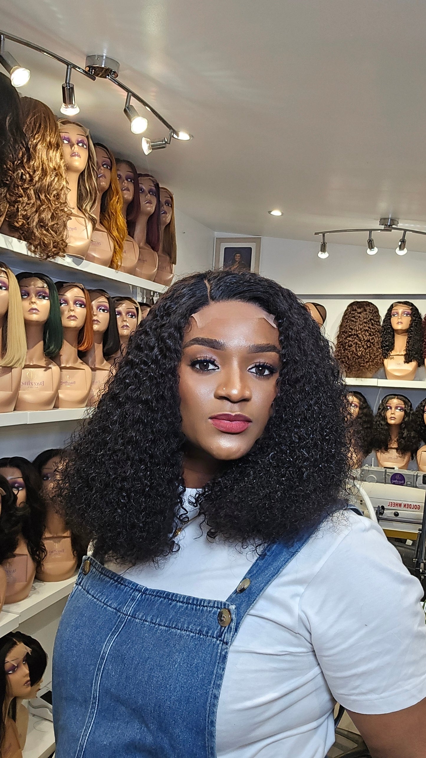 Poatia 14"  Raw virgin hair Col: natural black